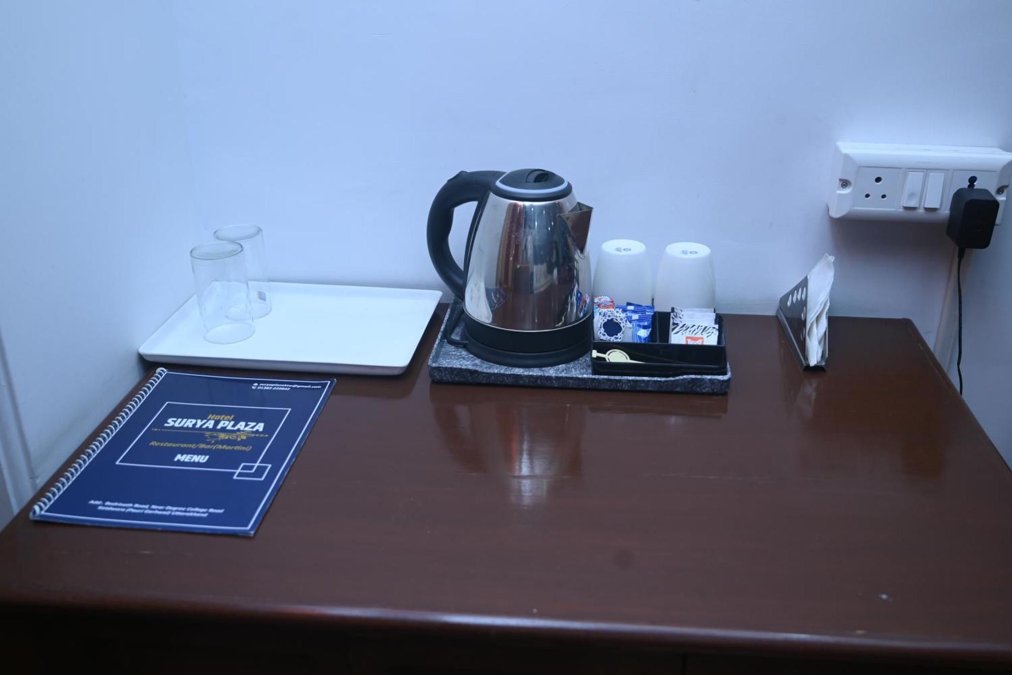Hotel Surya Plaza Kotdwāra エクステリア 写真