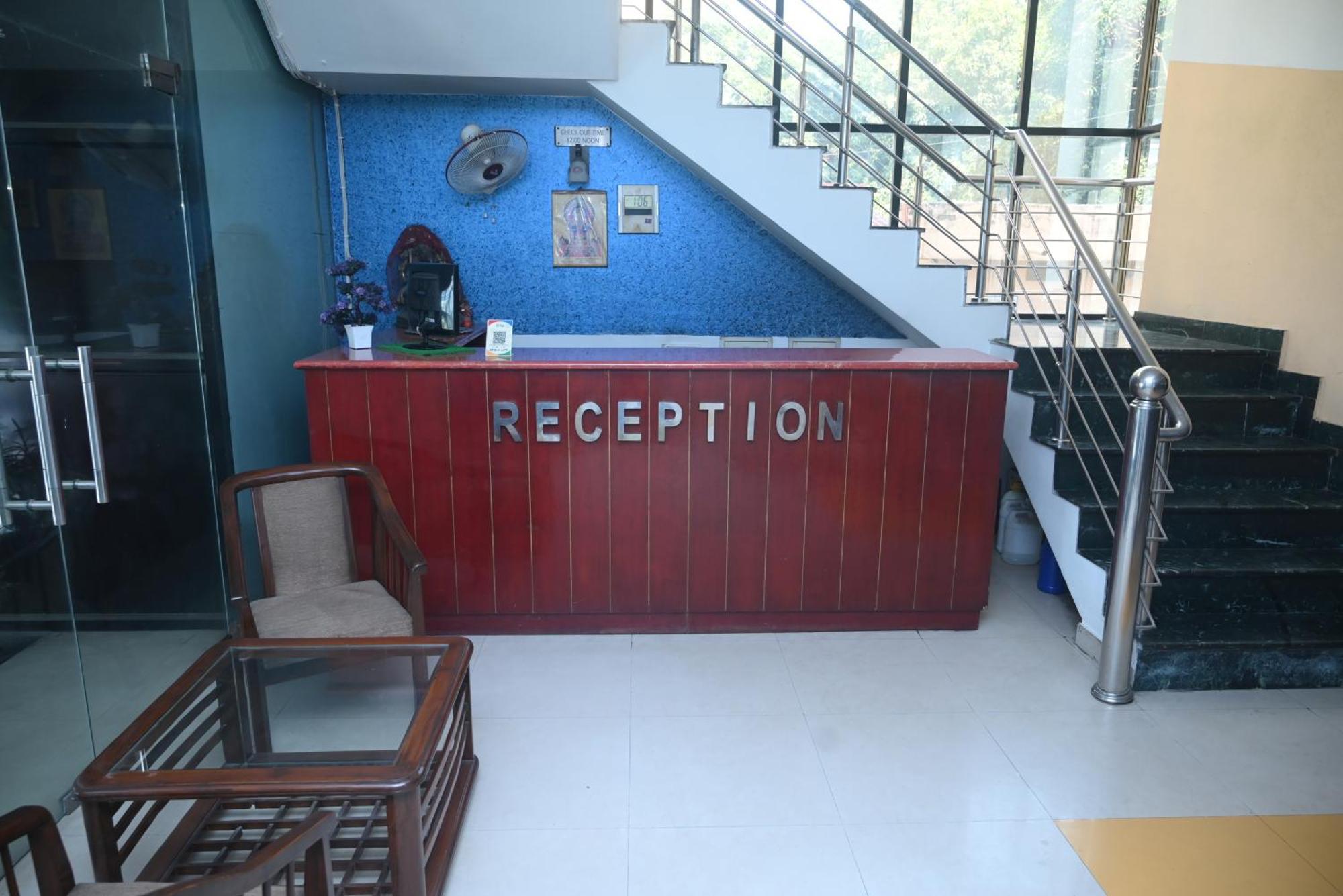 Hotel Surya Plaza Kotdwāra エクステリア 写真