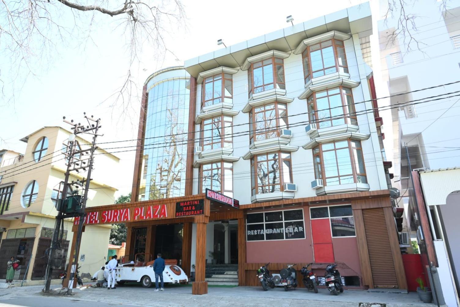 Hotel Surya Plaza Kotdwāra エクステリア 写真