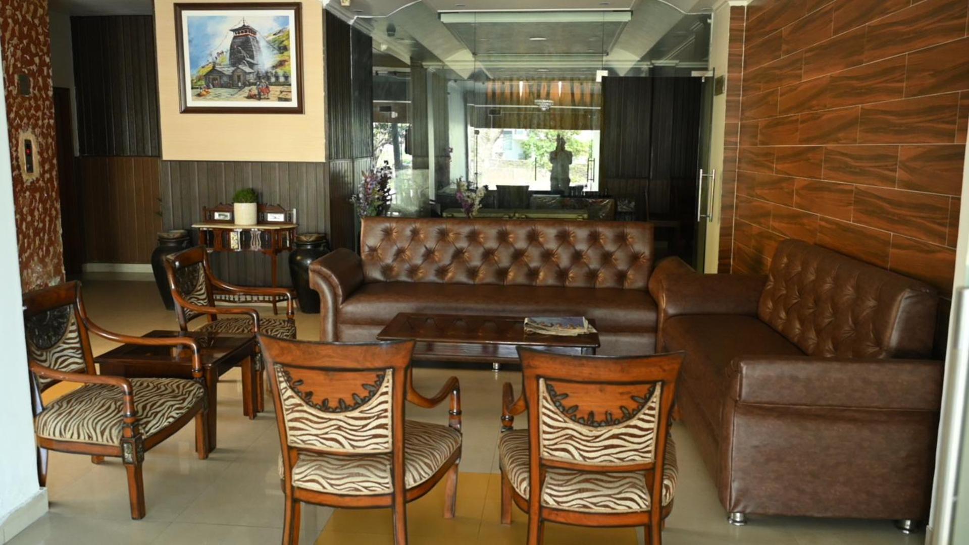Hotel Surya Plaza Kotdwāra エクステリア 写真